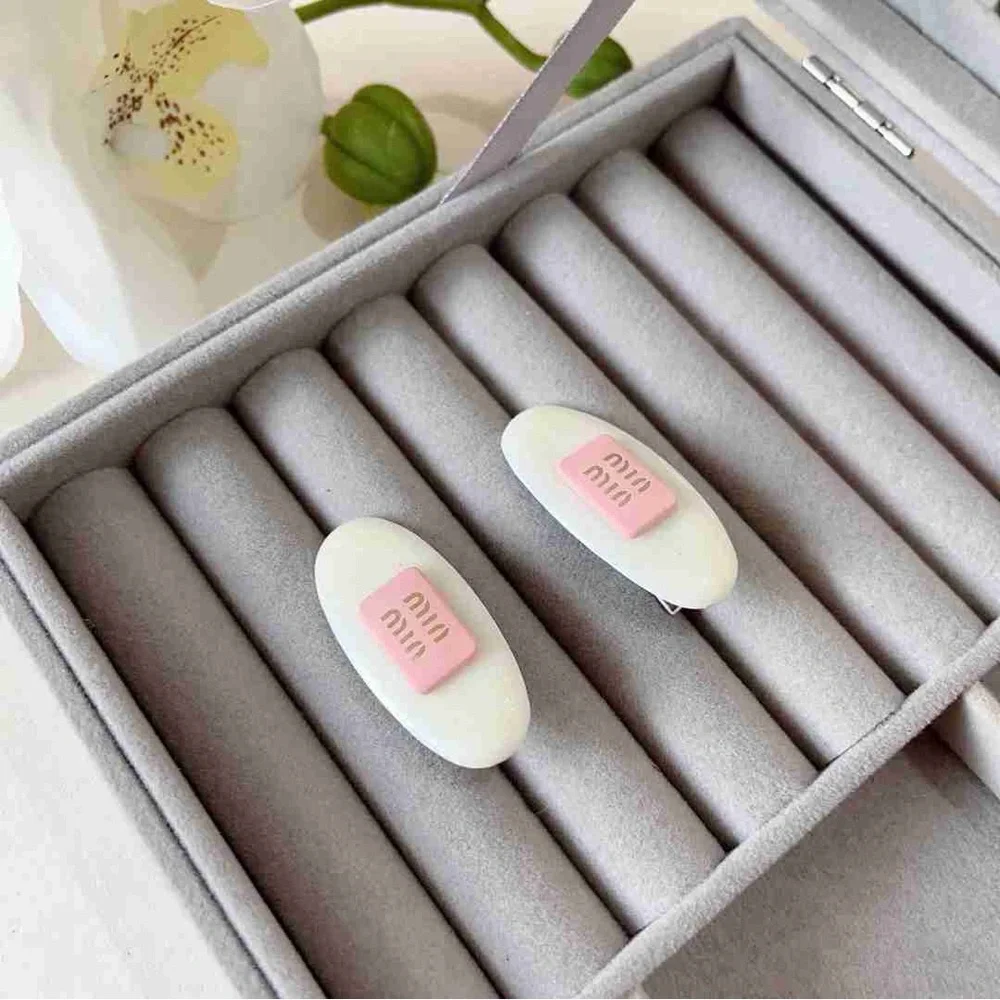 Miu Miu Women's Hair Clip - Picture 6 of 6